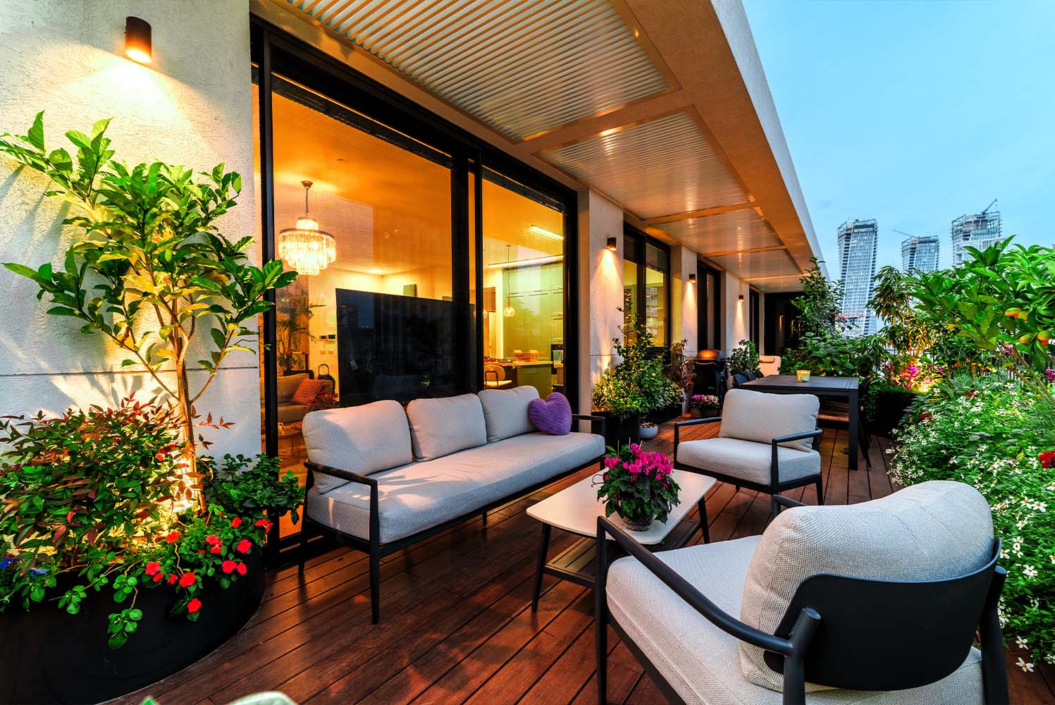 עיצוב מרפסות - סוליגו מודרני מרפסת קטנה