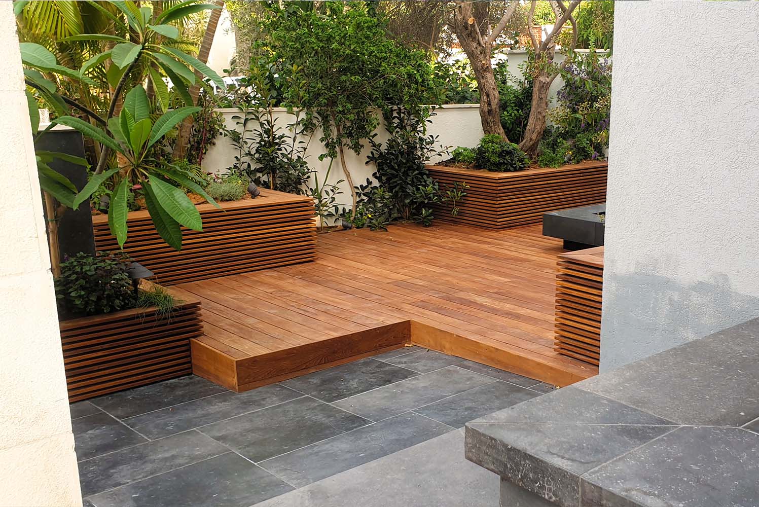 עיצוב מרפסות סוליגו - עיצוב מרפסת סטייל טבעי מרפסת גדולה